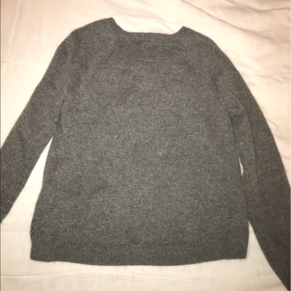 Adorable Abercrombie soft sweater! - Picture 4 of 5